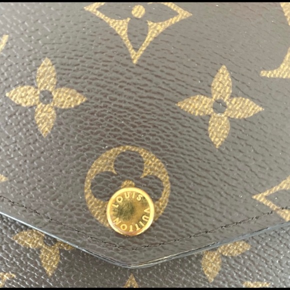 Authentic Louis Vuitton Sarah Wallet - Picture 9 of 11